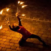 Tanz und Feuer – Constance Lüttich